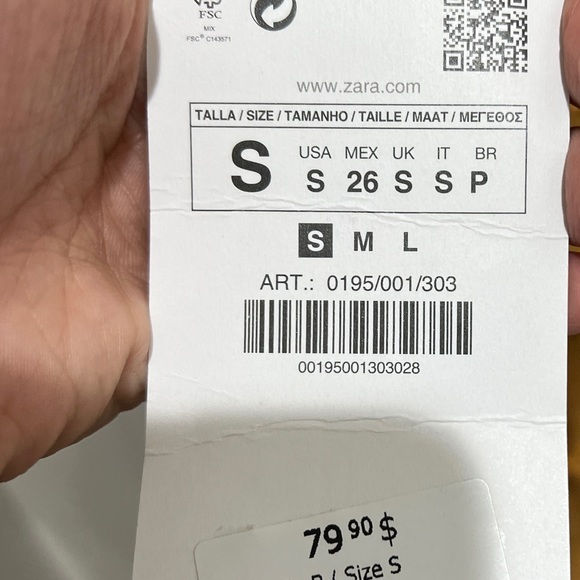 Yellow metallic thread dress - Picture 6 of 6